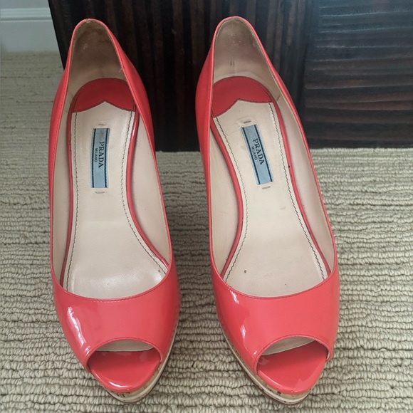 Prada Peep Toe Espadrille Cork Wedges Heels in Coral Size 38; US size 7.5 - Picture 3 of 4